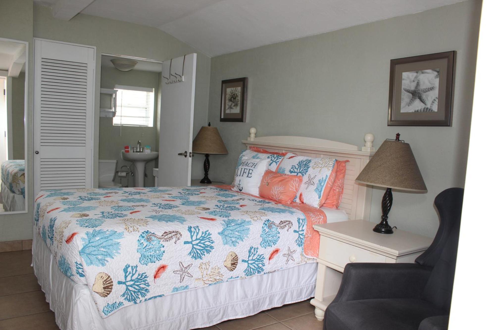Shoreline Suites & Cabana Cottages - Beachfront Дейтона-Бич Номер фото
