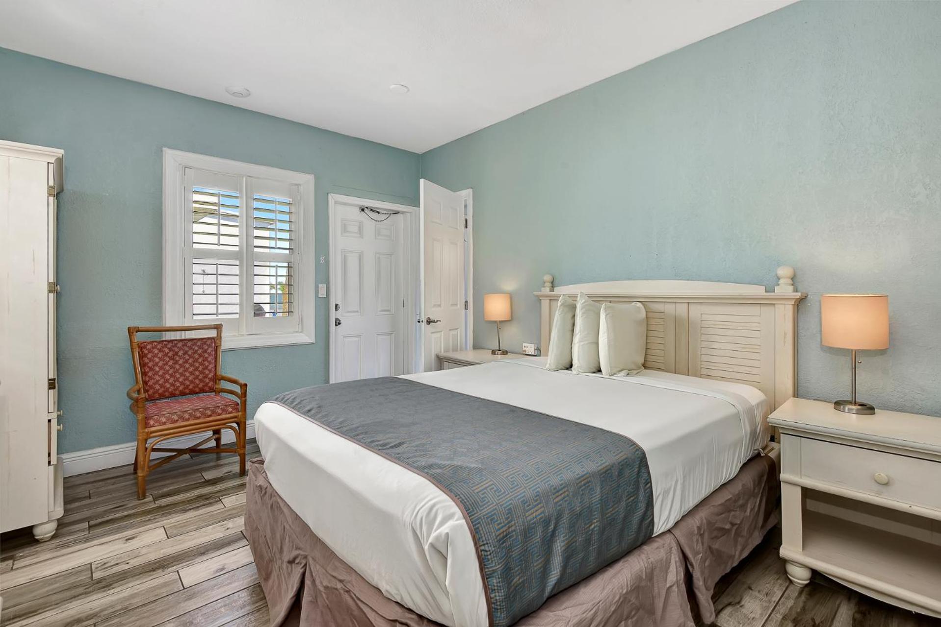 Shoreline Suites & Cabana Cottages - Beachfront Дейтона-Бич Экстерьер фото