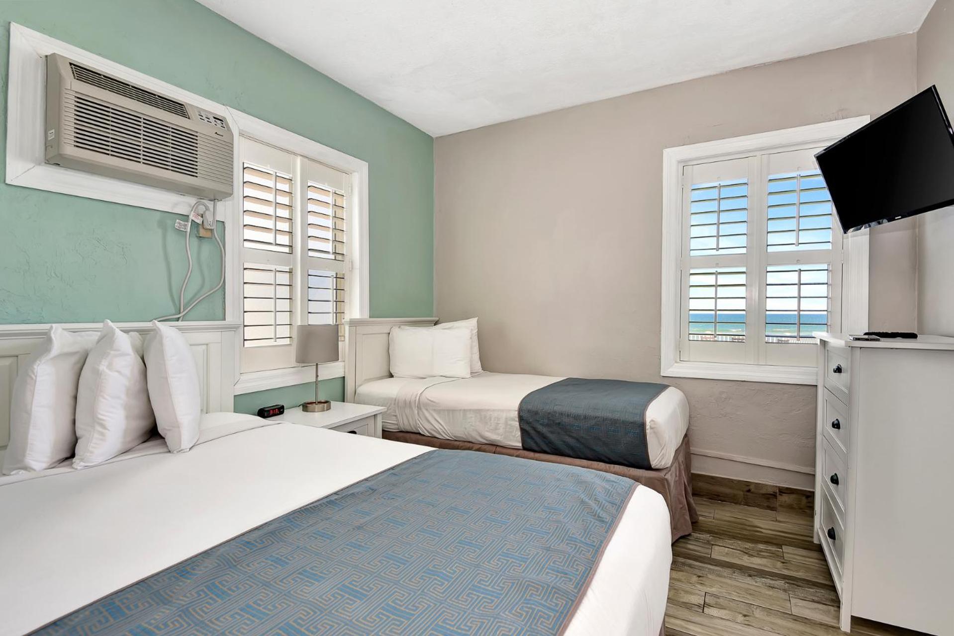 Shoreline Suites & Cabana Cottages - Beachfront Дейтона-Бич Экстерьер фото