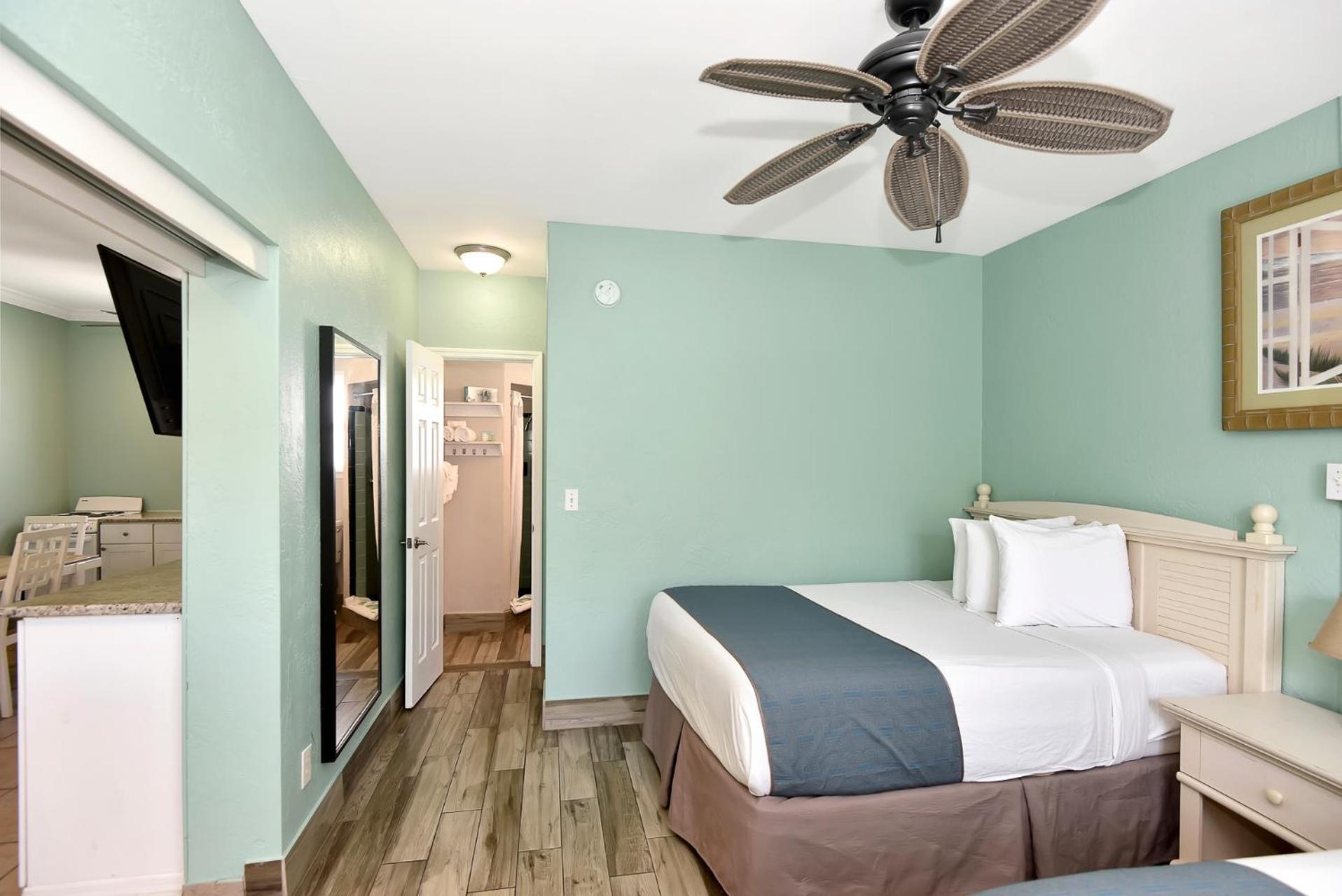 Shoreline Suites & Cabana Cottages - Beachfront Дейтона-Бич Экстерьер фото